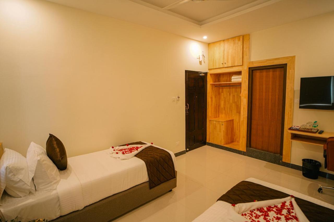 Tpc Camphor Tiruchirappalli Exterior foto